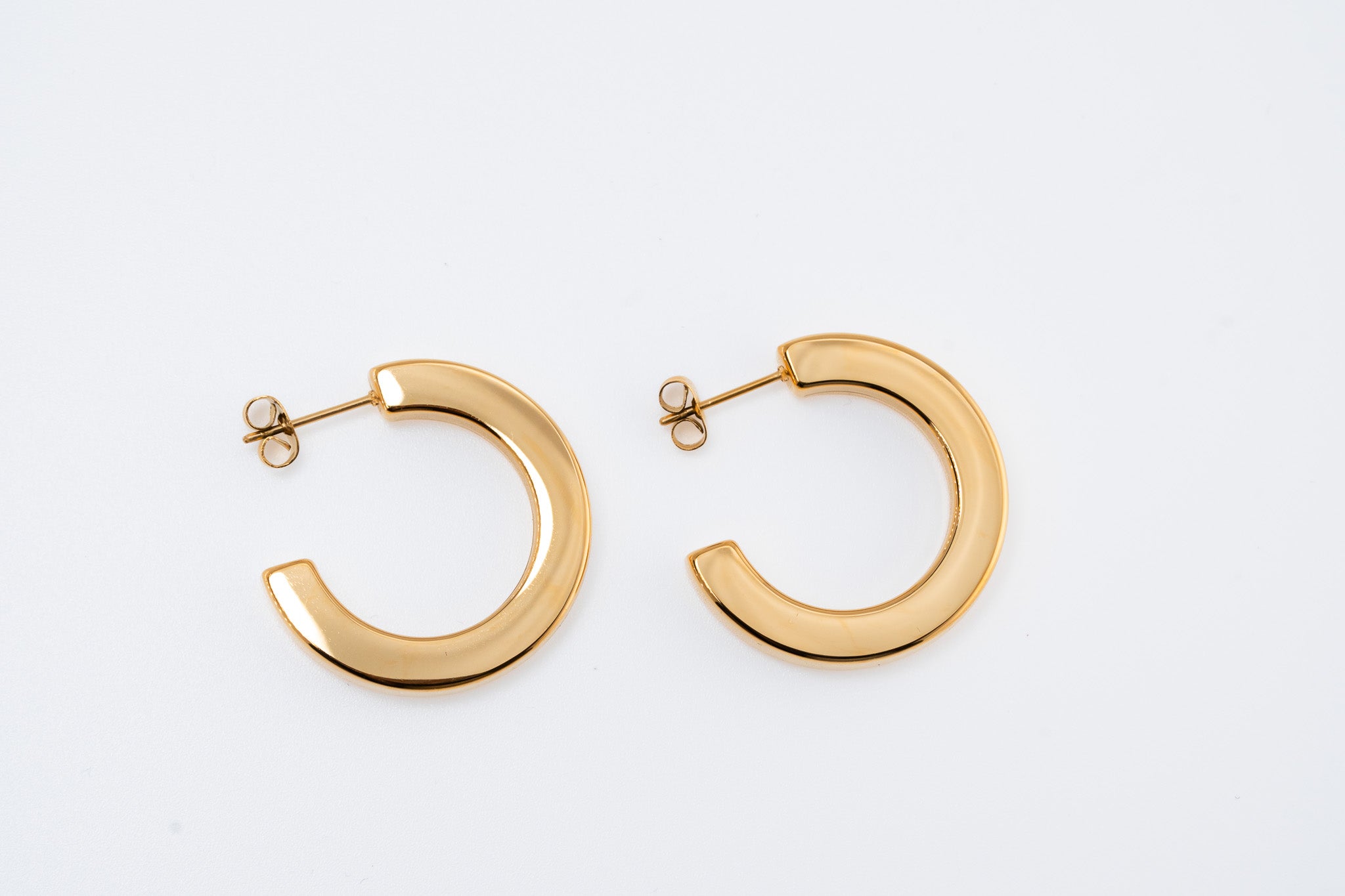 Classic hoop Earrings